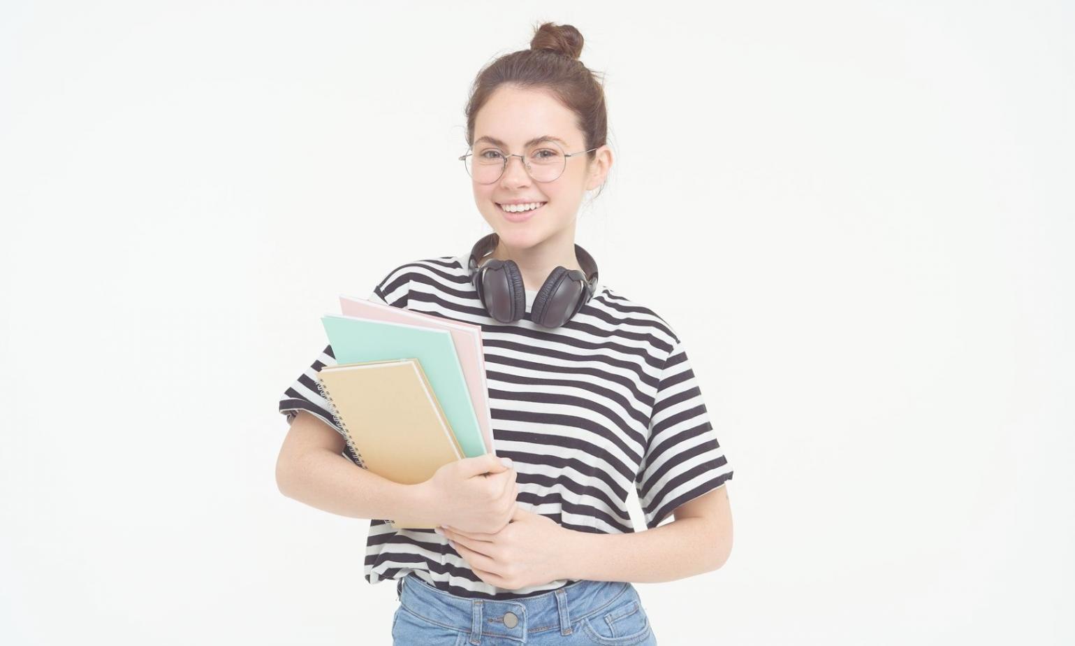 Sesión de análisis presupuestario detallado con cliente en oficina pelvionexr Madrid